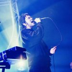 “奇才”のシンガー糸奇はな、姿を明かさないワンマンライブで圧巻のパフォーマンス