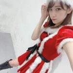 AKB48 向井地美音ら15期生がサンタコス写真を続々投稿！込山榛香は「もう何も着てないも同然サンタ」！？