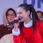 【動画】土屋アンナ、サンタ衣装でクリスマスソングを熱唱！＜東京グレートサンタラン2019＞