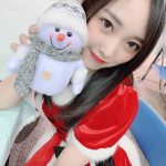 AKB48 向井地美音ら15期生がサンタコス写真を続々投稿！込山榛香は「もう何も着てないも同然サンタ」！？