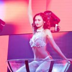 香川沙耶、バーレスクショー開催！10頭身ボディで観客を魅了！！
