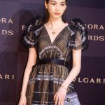 のんが透け感のロングドレスで「ブルガリアウローラ アワード」のフォトコールに登場！＜BVLGARI AVRORA AWARDS 2019＞