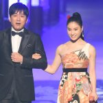 土屋太鳳、美しいデコルテが際立つ艶やかな和柄ドレスで魅了！＜第61回 輝く！日本レコード大賞＞