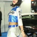 【写真特集】可愛すぎるコンパニオンがセクシーなヘソだしファッションで「ings(イングス)」ブースに登場！＜東京オートサロン2020＞