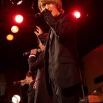 CUBERS、踊らないワンマンで会場中を“踊らせる”全15曲、歌のみでオーディエンスを魅了！