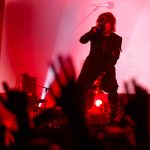 【ライブレポート】HYDEがCDJ 19/20に瞳を怪しく光らせて登場！現在進行形の姿からラルクの『HONEY』まで歌いつくす！＜COUNTDOWN JAPAN 19/20＞