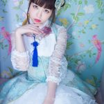 春奈るな、耽美な世界観追求の1st写真集リリース！書き下ろしの詩にも注目