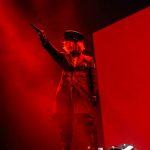 【ライブレポート】HYDEがCDJ 19/20に瞳を怪しく光らせて登場！現在進行形の姿からラルクの『HONEY』まで歌いつくす！＜COUNTDOWN JAPAN 19/20＞