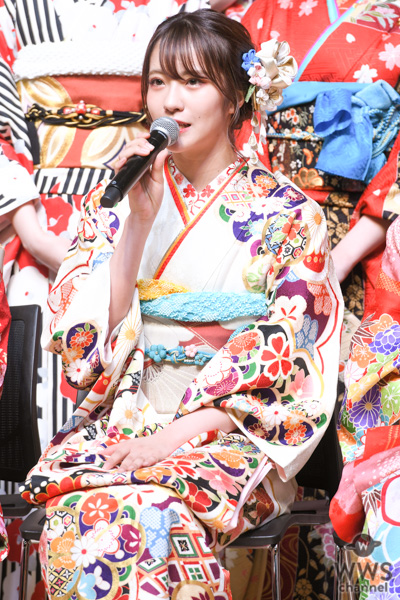NMB48 小嶋花梨、成人式前日まで髪色がピンクに「気分転換に色気のある女になりたいと思って」＜AKB48グループ成人式＞