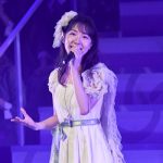AKB48 柏木由紀、ソロ曲『夜風の仕業』で美声を響かせる＜AKB48リクアワ2020＞