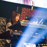 【ライブレポート】4人組ボーカルグループFirst placeが、得意のハモりで東京オートサロン2020のステージを魅了！