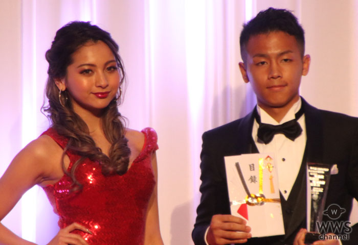 【動画】ゆきぽよが「K-1 AWARDS 2019」プレゼンターに登場