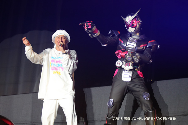DA PUMP、現メンバー初となるアリーナツアースタート！ 初披露の新曲「Heart on Fire」は、2秒で覚えられる‟つり革ダンス”