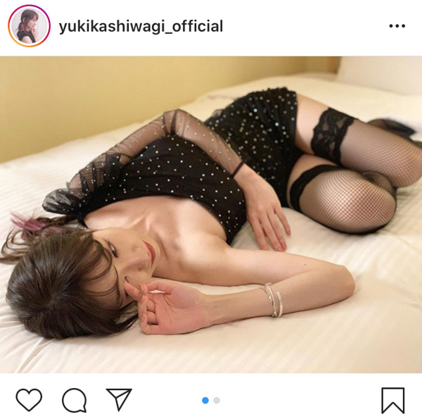 AKB48 柏木由紀、網タイツからの絶対領域を披露！「刺激強すぎます」「眼が幸せ！！！」