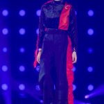 モデル 莉子が東京ガールズコレクションの『月とオオカミちゃんには騙されない』ステージでランウェイ！＜TGC 2020 S/S＞