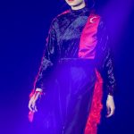 モデル 莉子が東京ガールズコレクションの『月とオオカミちゃんには騙されない』ステージでランウェイ！＜TGC 2020 S/S＞