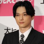 【動画】吉沢亮、リリー・フランキーが語る秘話に照れ＜映画『一度死んでみた』公開初日記念ミサ＞