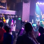 【動画】秋葉原・仮面女子CAFEが新型コロナウイルスに負けじと観客全員マスク＆仮面着用ライブで盛況！