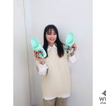 広瀬すず、春っぽい新色クロックスを手に持った写真に「超綺麗」「サンダルに隠れちゃいそう」「春っぽくていいデス!!」と話題に
