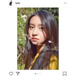 Koki,がアーモンドのつぼみをアクセサリーに、プライベートポートレート公開「色彩も優しくて綺麗」