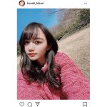 黒木ひかり、モコモコのセータースタイルを公開「素敵な写真です」「本当に綺麗」とコメントも