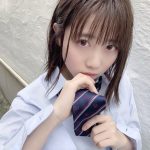 ニジマス・来栖りんが「漫画アクション」から制服オフショット公開！「めちゃんこ可愛すぎる」