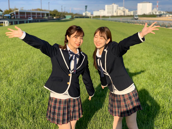 SKE48 青木詩織と熊崎晴香、「すぃんゆう」同期が中京競馬場で働く女性の思いに触れる