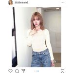 藤田ニコルが“おうち”ファッションショーを開催「家中でもオシャレしとこ」