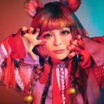 きゃりーぱみゅぱみゅ、衝撃の丸坊主に！新曲「かまいたち」MVとメイキングが解禁