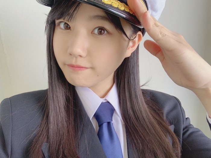 STU48 瀧野由美子、放映中のCMより船長衣装のオフショットを公開！「制服がよく似合ってます」とファンの声