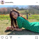 新木優子、丘に寝そべった「non-no」オフショットを公開「笑顔最高！」「かわいすぎてなんも言えません」