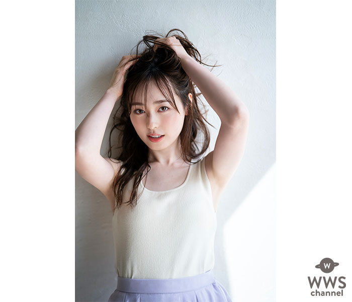 福原遥、ヌーディーな爽やかポートレートを掲載！＜blt graph. ＞