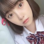 乃木坂46 堀未央奈、『君の名は。』の再現コスプレを披露！「リアル三葉や」「制服姿似合いすぎ」