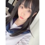 伊織もえ、「黒髪×セーラー」ショットと共に独自の理論を展開「最高です」「賢いですね笑」