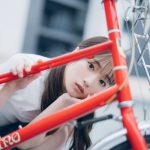 「#ババババンビ」岸みゆ、ヘルシーなミニスカアザーカット公開！