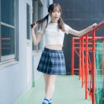 「#ババババンビ」岸みゆ、ヘルシーなミニスカアザーカット公開！