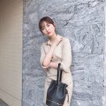 HKT48 森保まどか、美脚がまぶしいセールスレディ風のコーデを紹介！「超絶綺麗＆美人」「仕事できそう」