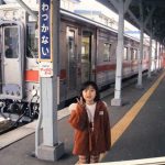 STU48 瀧野由美子、子供時代の鉄道ショットを公開「小さい頃から英才教育」「とてつもない場所での撮り鉄」