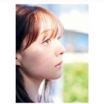 トリンドル玲奈、赤タイトのワンピースショットに釘付け！「可愛さと艶っぽさ」「魅力的過ぎます」