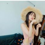 内田理央、『MORE』の麦わら水着オフショットに「綺麗すぎます」「笑顔の女神」