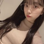 乃木坂46 堀未央奈、髪色を「ダークグレージュ」に染めたイメチェンショット公開！「綺麗な顔立ち」「暗めなのに透明感あってかわいい」