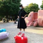 橋本愛、「公園大好き24歳」全力で遊具を楽しむ！
