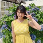 星名美津紀、「夏がやってきた！」黄色の肩出しワンピースショットを公開