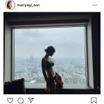 永尾まりや、シルエットで浮かび上がる曲線美を披露