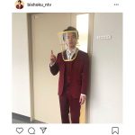 中村倫也、フェイスシールド『越し』の姿に「することがかわいい」「オシャレな溶接工」と反響＜美食探偵 明智五郎＞