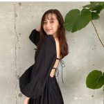 中条あやみ、背中が開いた黒ワンピ大胆ショットを披露！「可愛さがエグい」「ため息が出る可愛さ」