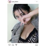 大原優乃、鋭い視線で見つめるクールビューティーカットを公開「とってもクール」「大人ぽくてかっこいい」