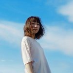 新潟出身のシンガーソングライター・果歩、3ヶ月連続配信シングル 第2弾「街と花束」のMVを公開