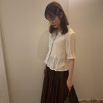 中村ゆりか、お茶目な室内ポートレートを公開「ギルティからは想像できない」「本当に可愛いすぎますっ！」