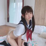 えなこ、セーラー服の下は・・・？「なんと水着なんです笑」